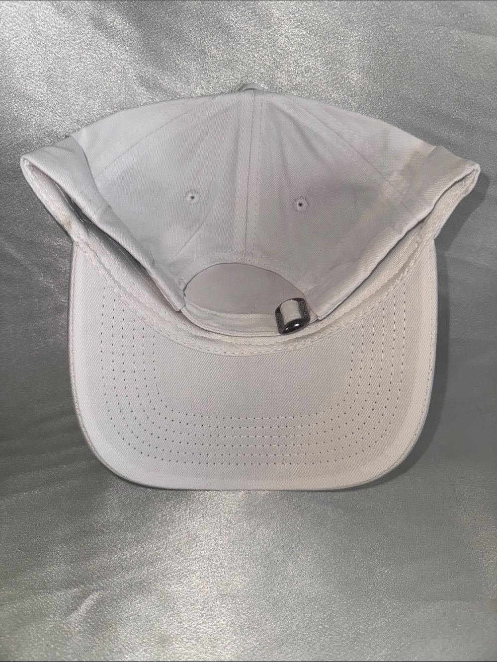 New! Yves Saint Laurent White Baseball Cap with Black Logo Embroidery - Picture 3 of 5